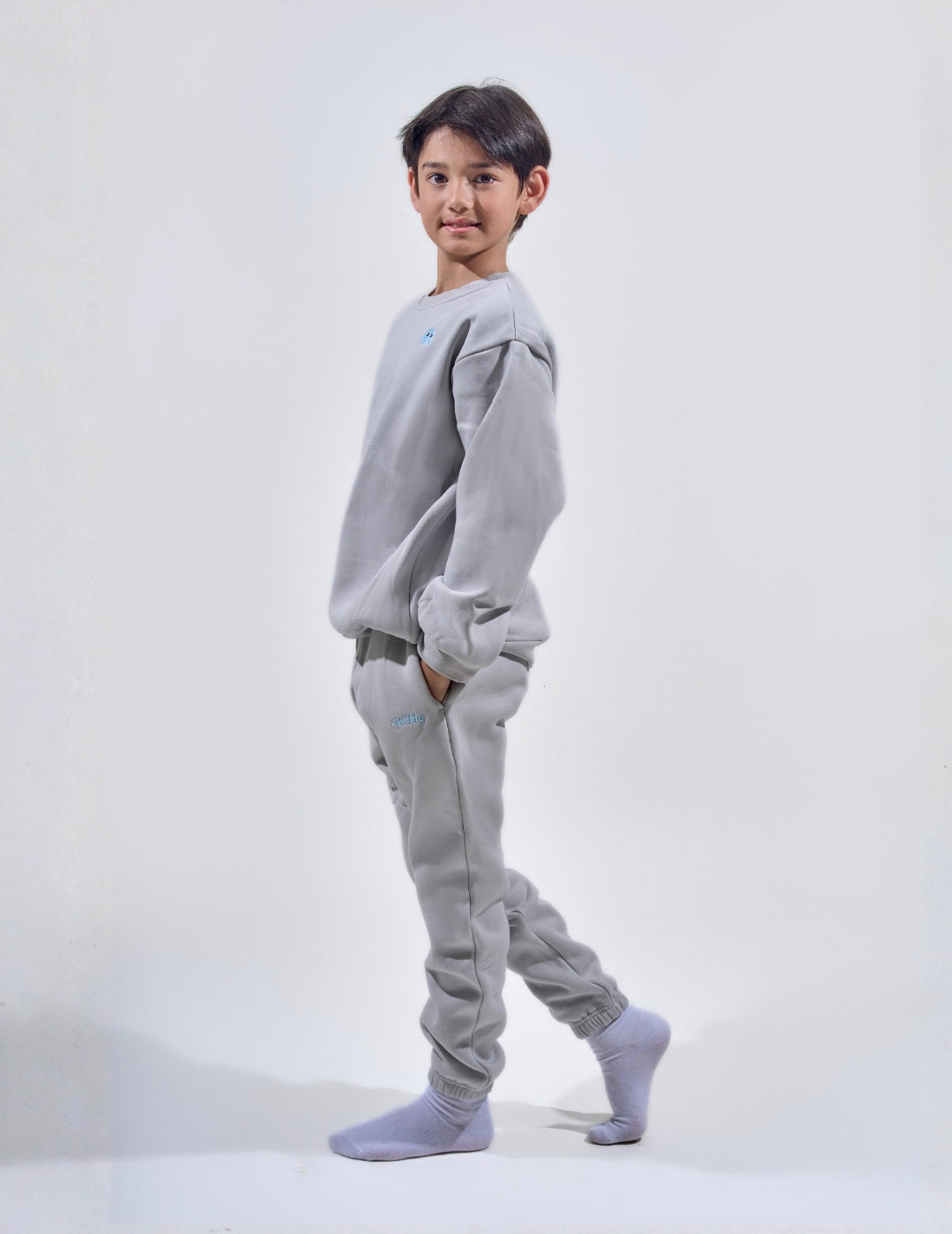 ClassicKidsCrewneckFogGrey4