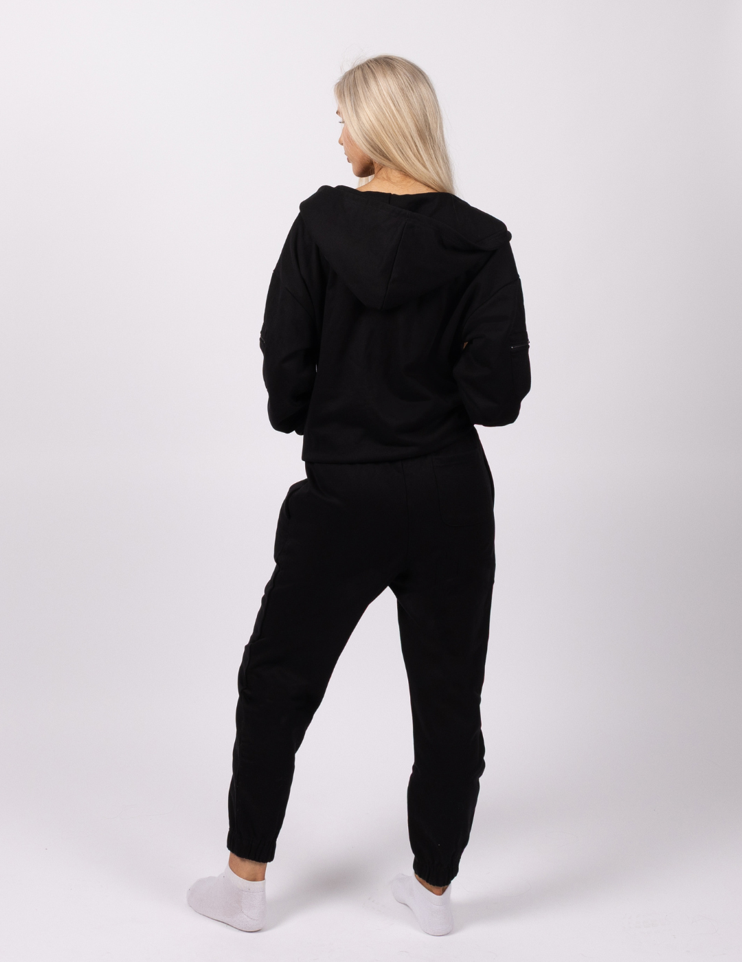 SquiddyEssentialsZipHoodieBlack