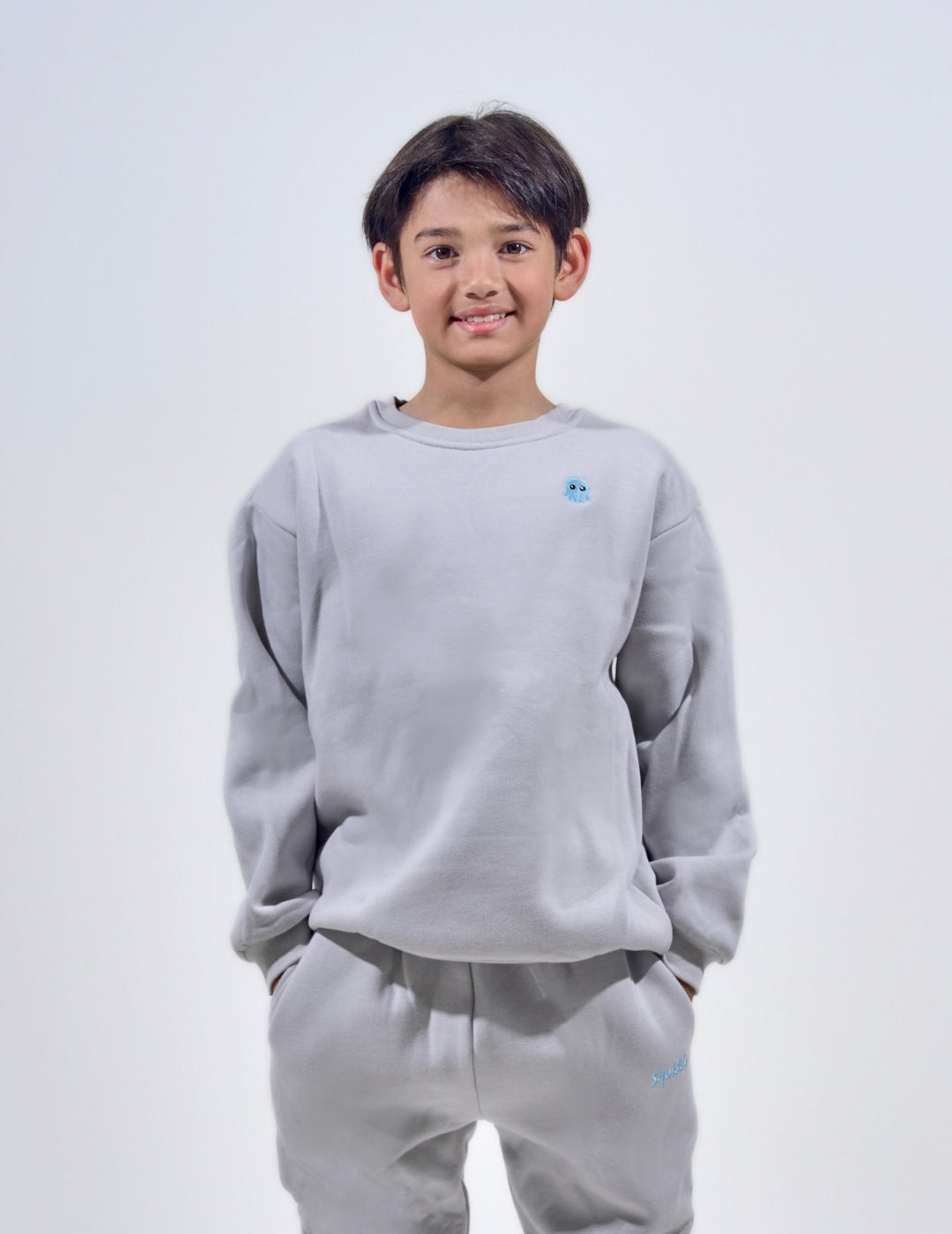 ClassicKidsCrewneckFogGrey3